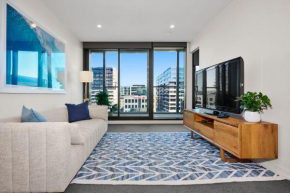 Stylish 2BR Apartment St Kilda Rd w Pool Parking